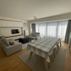 Perfect Gelegen Met Gratis Parkeerplaats Apartment